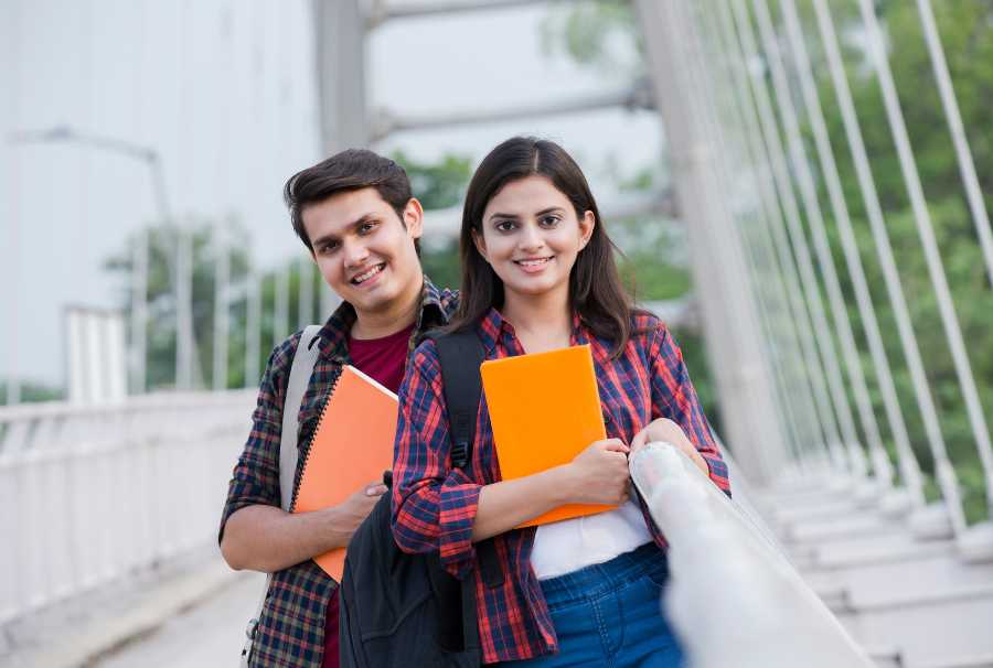Launched in Spanish by IGNOU, see the requirements for eligibility