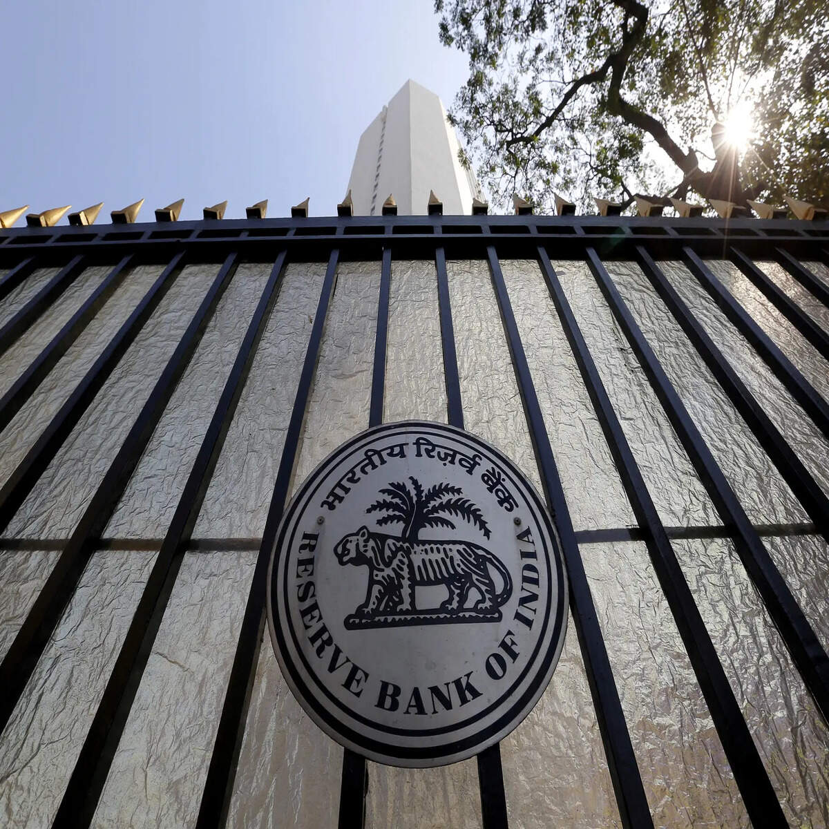 Lower bond purchase amounts are accepted by RBI in the first FY26 OMO auction.