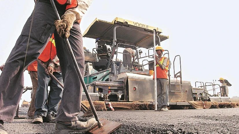 152 road segments in Delhi will receive significant renovations once the Center approves a Rs 803 crore investment.